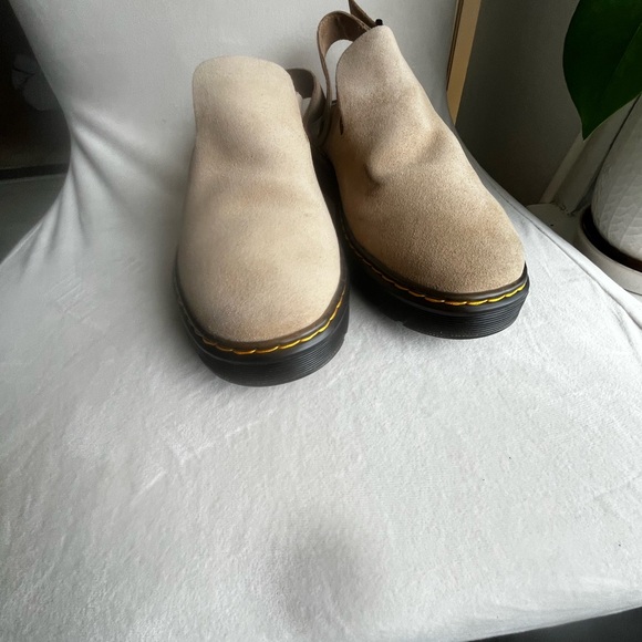 Dr. Marten's Beige Carlson Suede Casual Sling back Mules Men's 8 new - Picture 2 of 7